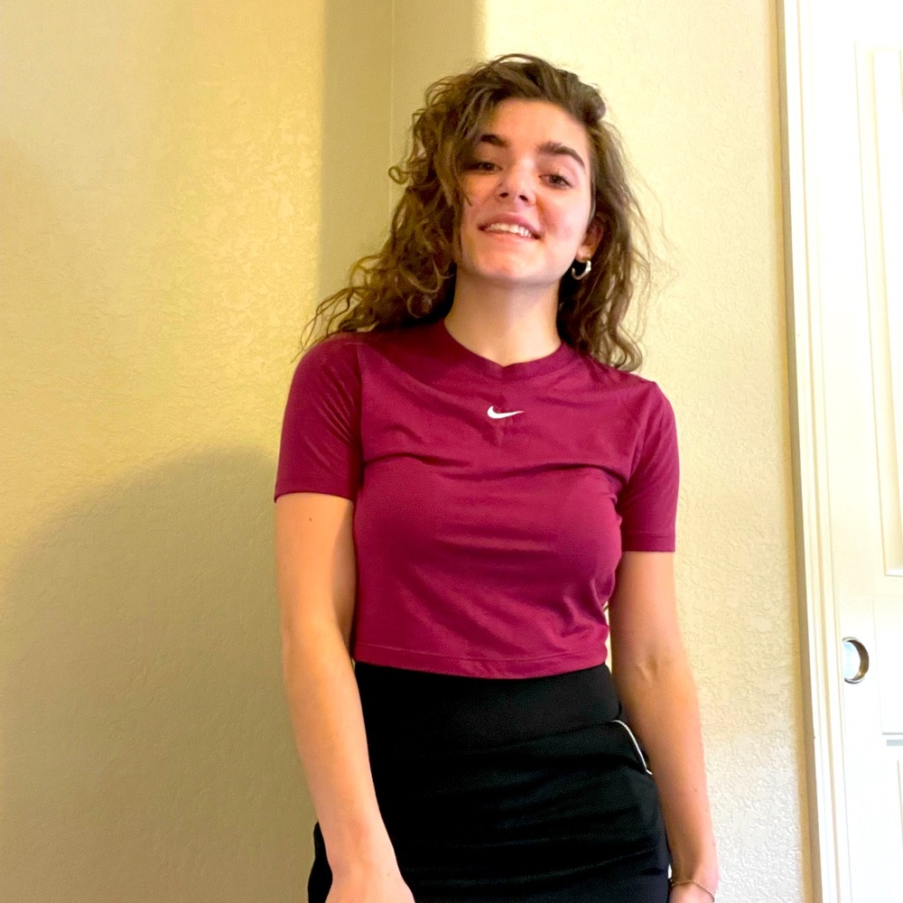 Shirt. Woman is 6 foot, 106 weight